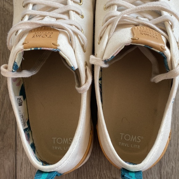 Toms Canvas Sneakers with Striped Pull-tab - Picture 3 of 9